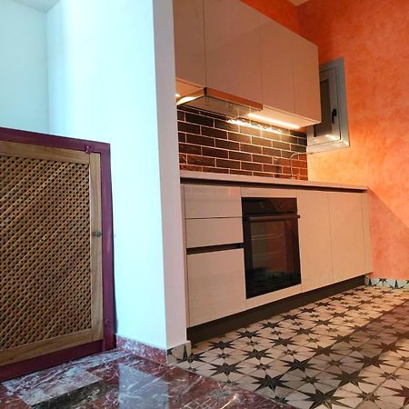 Stylish Artistic Flat With View, Three Min To Metro Apartment Атина Екстериор снимка