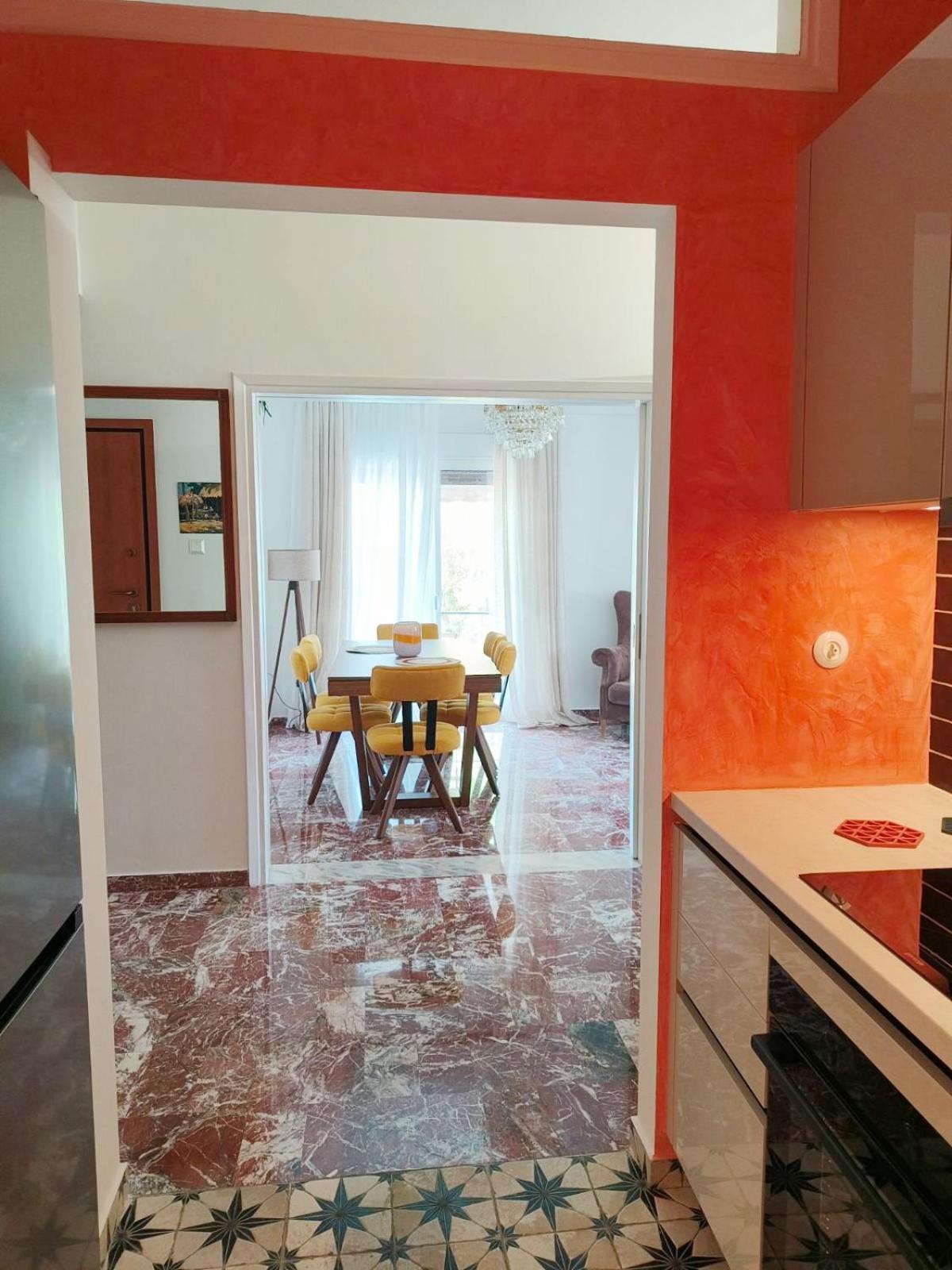Stylish Artistic Flat With View, Three Min To Metro Apartment Атина Екстериор снимка