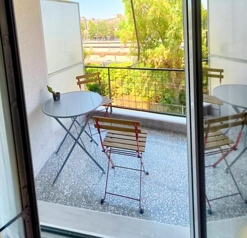Stylish Artistic Flat With View, Three Min To Metro Apartment Атина Екстериор снимка